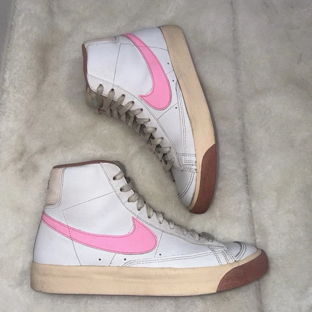 Nike Classic Blazer Mid 77 GS White Pink Guava Ice - Size 7Y or 8.5 Women's